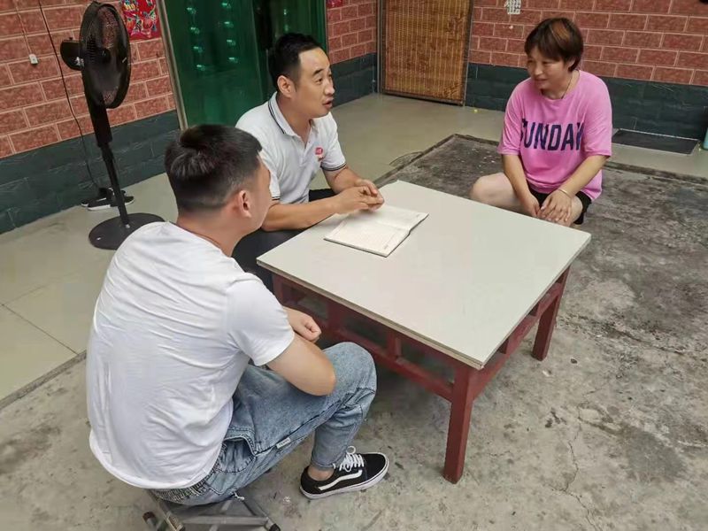 PA尊龙凯时乳业党支部扎实开展“入户访民情、我来办实事”活动
